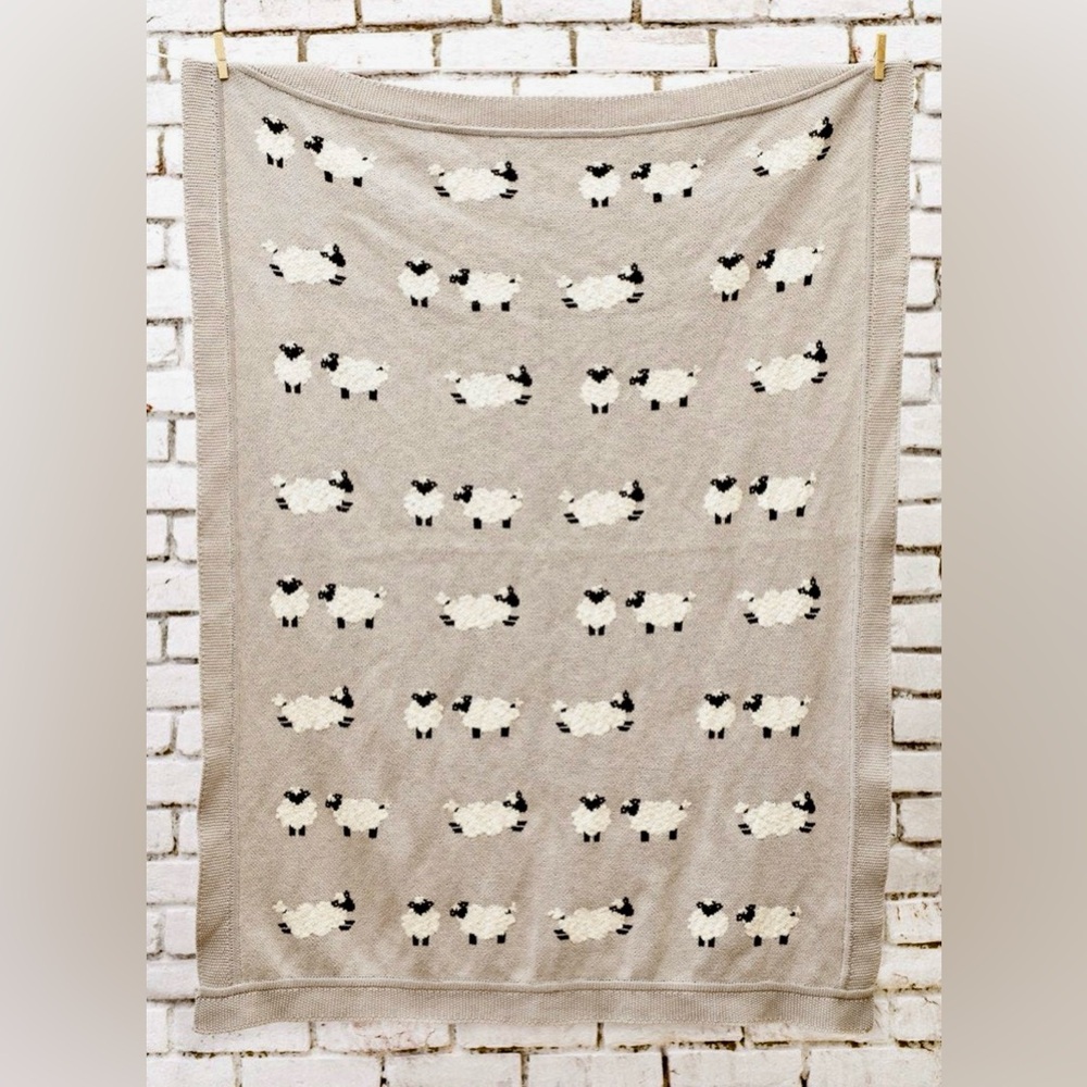 COUNTING SHEEP HEIRLOOM BLANKET Olive & Cocoa